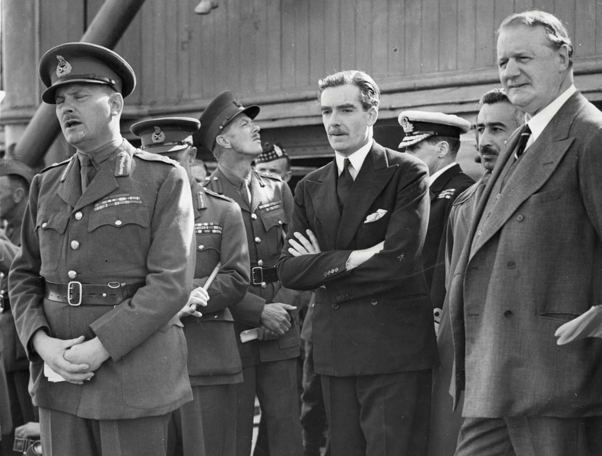 General Bernard Freyberg VC, Commander of New Zealand Forces, Anthony Eden, British Secretary of State for War, and Sir Miles Lampson, Ambassador in Egypt, welcoming the arrival of troops in Suez, March 1940