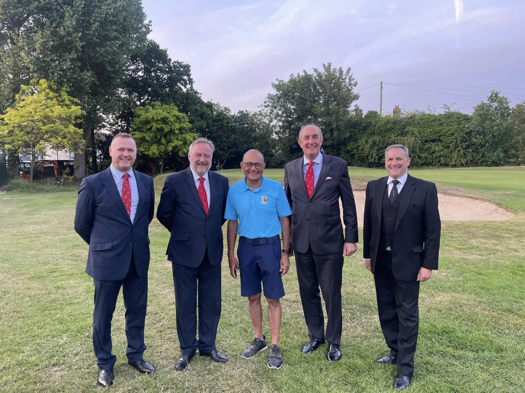 Bipin Patel and other West Kent Freemasons on the golf course to raise money for charity