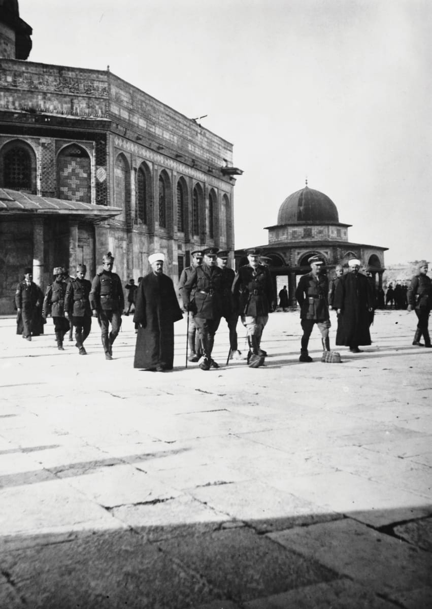 Visit of Duke of Connaught to Mosque of Omar, Jerusalem, 22 May 1918, following the British Armies capture of the city from Turkish troops on 9 December 1917 Hulton Deutsch