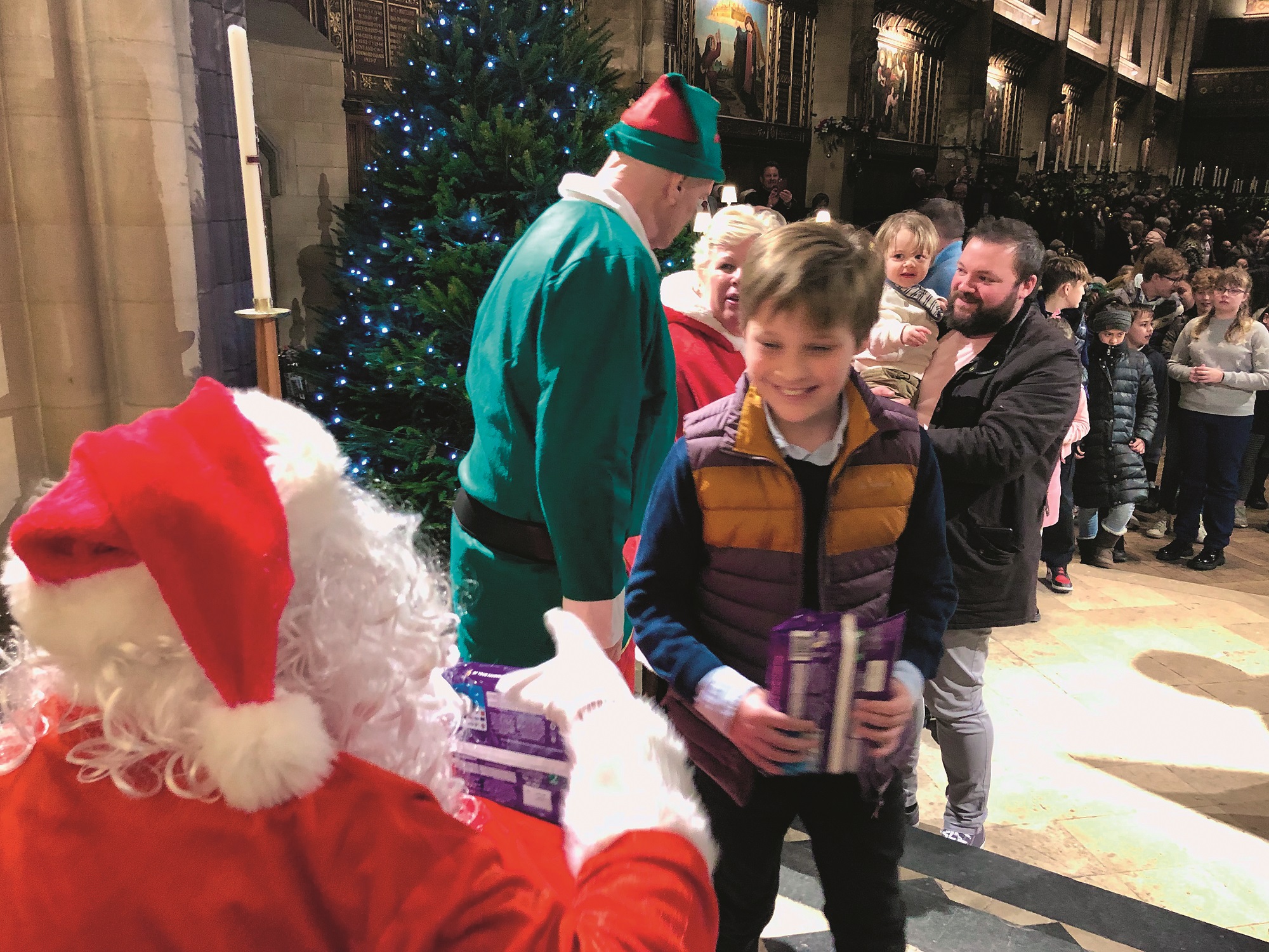 Wiltshire Freemasons at a night of caroling