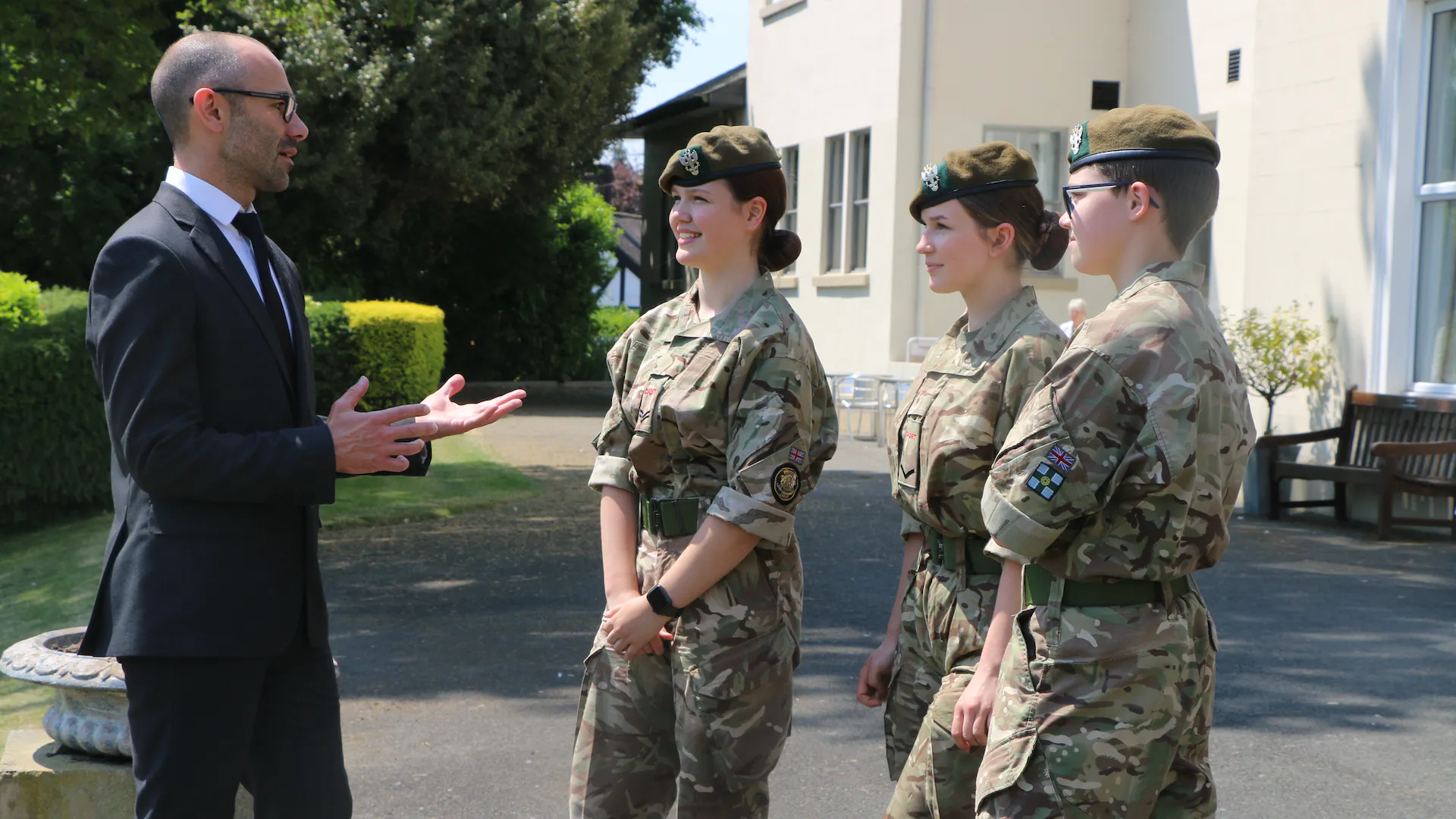 Derbyshire Freemasons meet soldiers of tomorrow