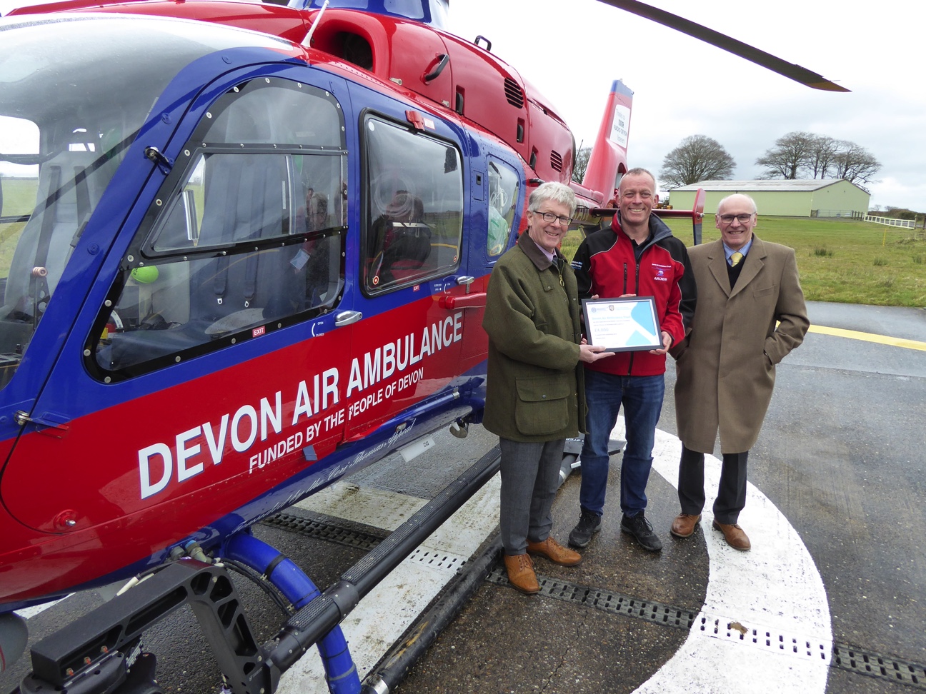 Devonshire Freemasons donate £4000 to Air Ambulance Trust