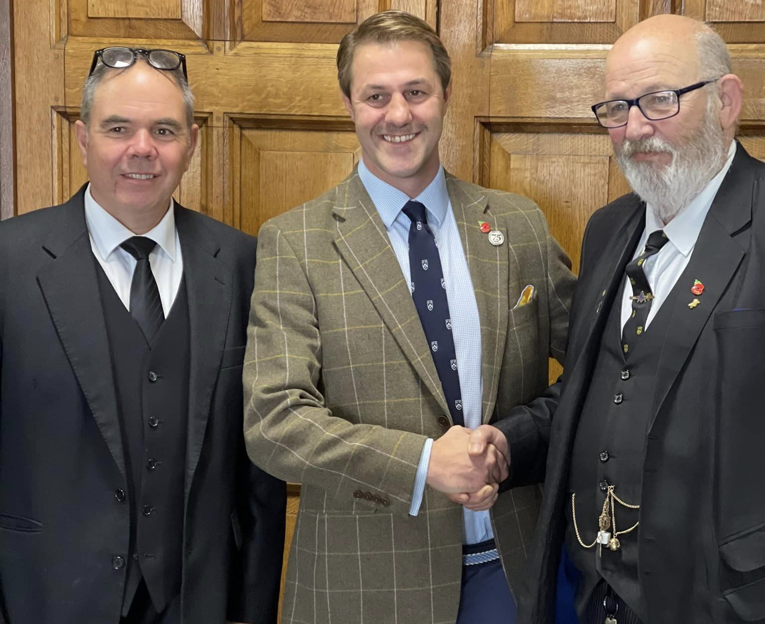 Suffolk Freemasons donating money to Framlingham College