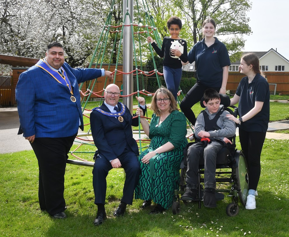 Berkshire Freemasons with Swings & Smiles charity, who have been given a £15000 grant
