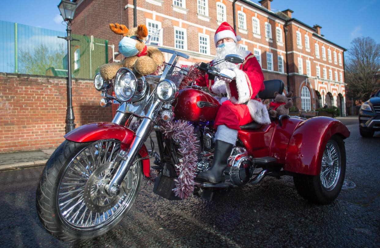 Widows Sons Masonic Bikers Association donating toys to children