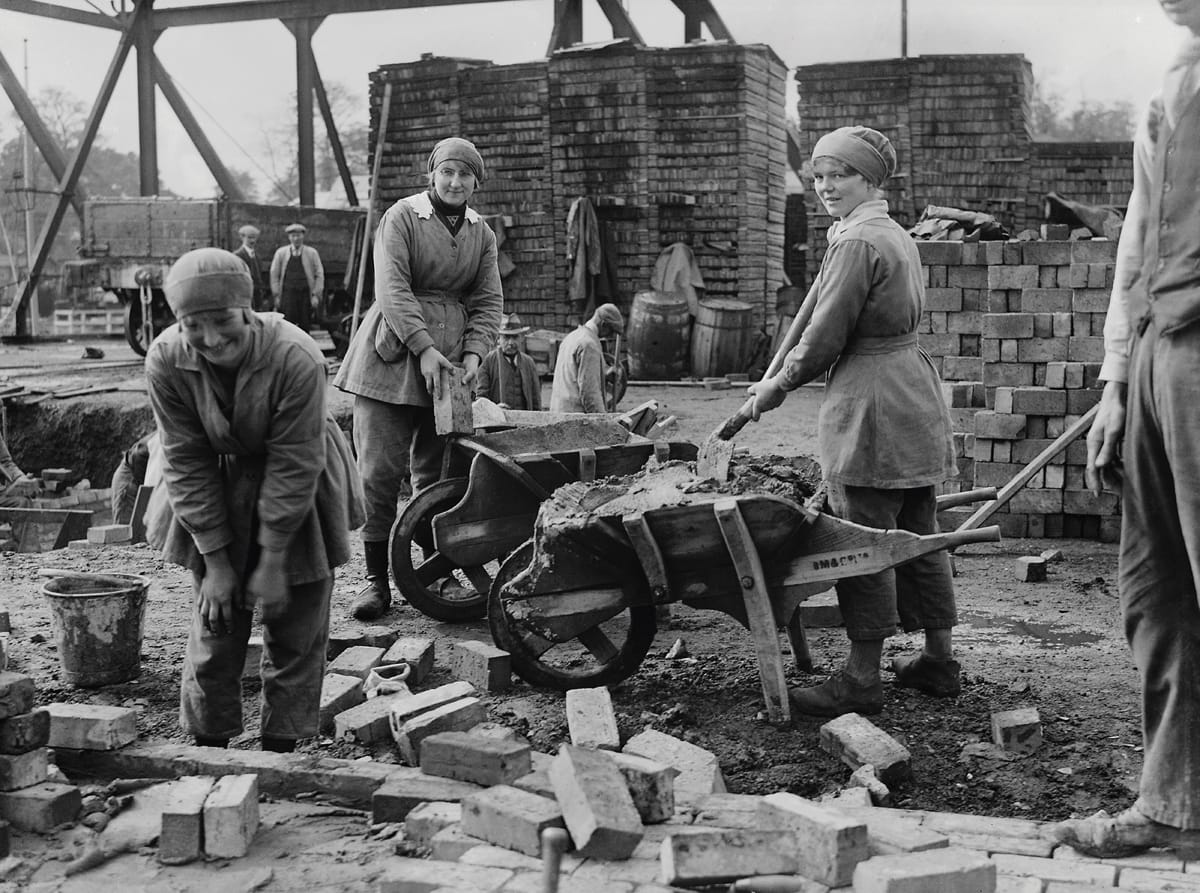 Female bricklayers on building site in Lancashire, c.1916