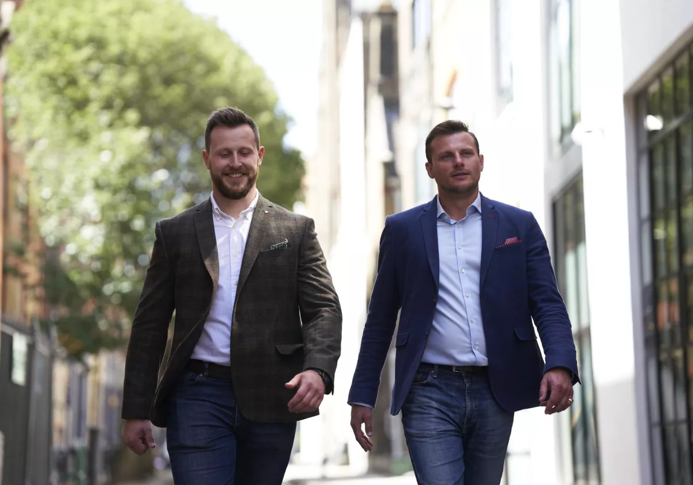 Two Freemasons walking in London