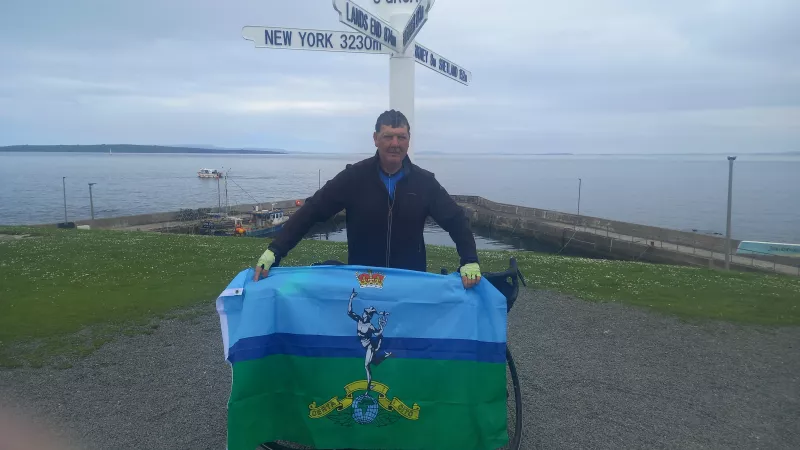 Hampshire and Isle of Wight Freemasons Raises Money cycling from John o Groats to Lands End