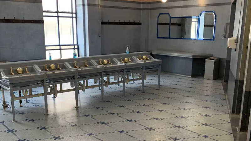 Gents in Freemasons' Hall in London