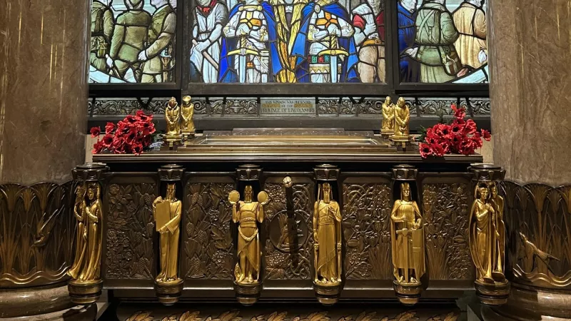 Poppies on the Shrine in Freemasons' Hall