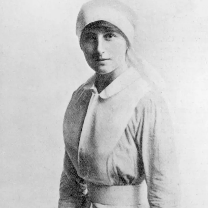 Vera Brittain an English Voluntary Aid Detachment nurse during most of WWI. In 1933, she wrote, “Testament of Youth”, a memoir of her experiences during WWI, c.1915